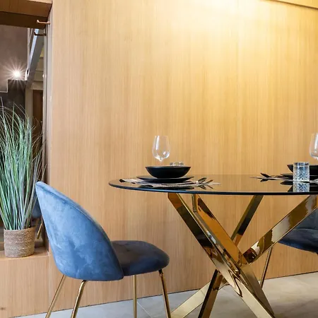 Luxury Urban Craft Apartment *